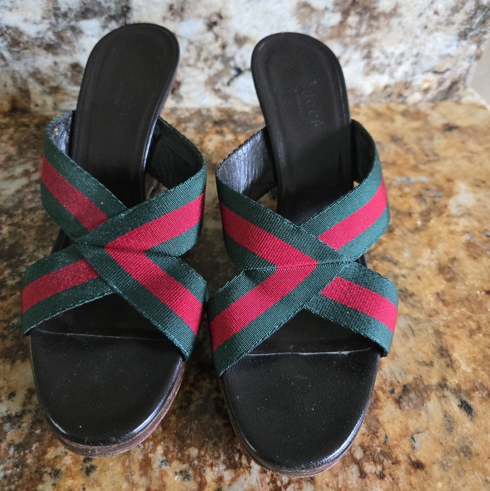 Gucci Women's Black and Red Slide Sandals